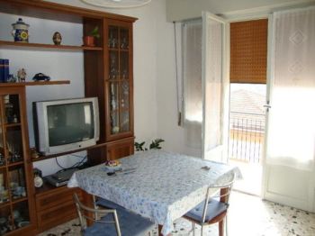 Trilocale arredato con garage Bolognina