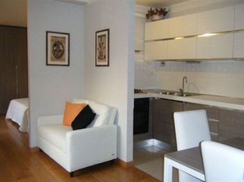 Appartamento arredato con balcone Centro storico