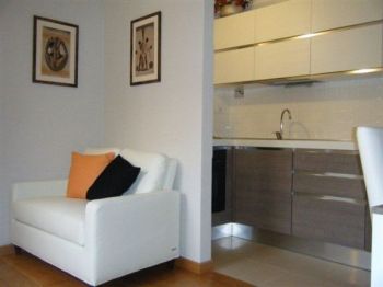 Appartamento arredato con balcone Centro storico