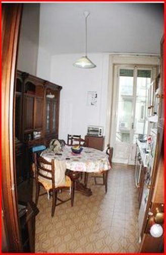 Casa arredata con balcone Milano