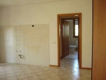 Bilocale con aria condizionata e garage - Altre fotografie