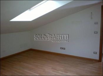 Bilocale arredato con terrazzo Zona artigianale