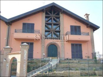 Appartamento arredato con balcone Vermezzo