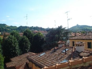 Attico arredato con terrazzo Costa saragozza