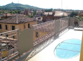 Attico arredato con terrazzo Costa saragozza