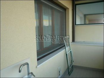 Monolocale arredato con posto auto Case gentili