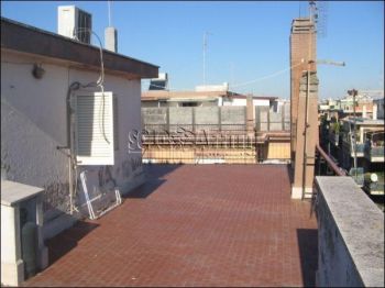 Monolocale arredato con terrazzo Ostia