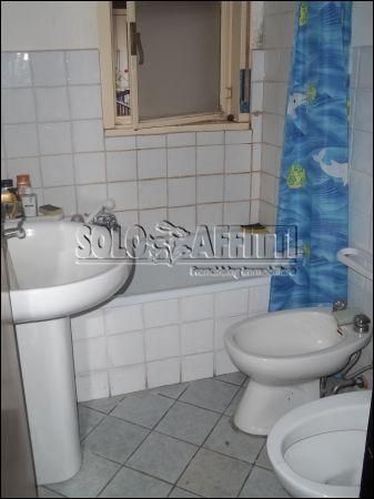 Casa arredata con balcone V.le libert�