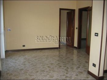 Trilocale con terrazzo e balcone S. pasquale