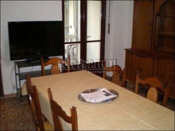Casa con balcone Pozzo strada