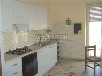 Appartamento con balcone Via giuffrida