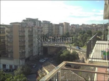 Appartamento con balcone Via giuffrida