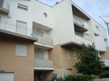 Attico con balcone e terrazzo Pescara
