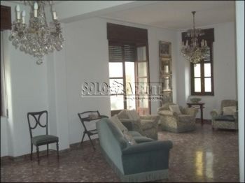 Casa arredata con balcone Borgo