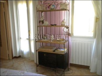 Bilocale arredato con balcone Seriate