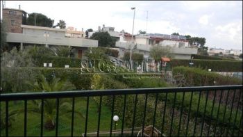Appartamento con balcone e posto auto
