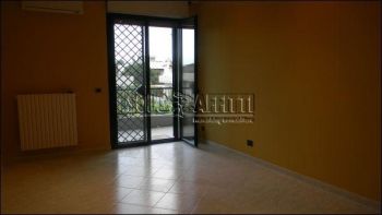 Appartamento con balcone e posto auto