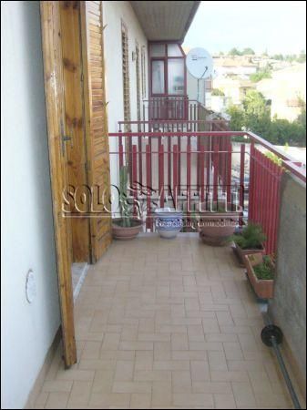 Trilocale arredato con balcone Mascalucia