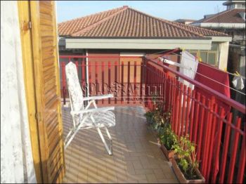 Trilocale arredato con balcone Mascalucia