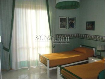 Trilocale arredato con balcone Mascalucia