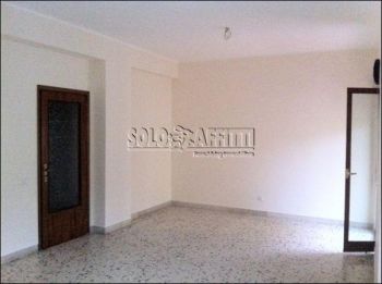 Appartamento con balcone e posto auto