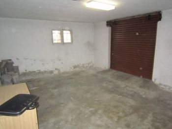 Appartamento con posto auto Via giardini