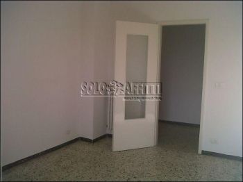 Appartamento con garage e balcone F.lli rosselli