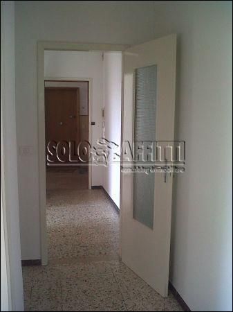 Appartamento con garage e balcone F.lli rosselli