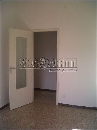 Appartamento con garage e balcone F.lli rosselli