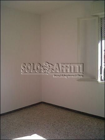 Appartamento con garage e balcone F.lli rosselli