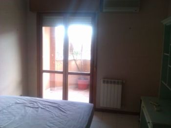 Appartamento arredato con balcone Pomezia