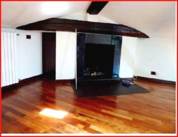 Casa con terrazzo e aria condizionata