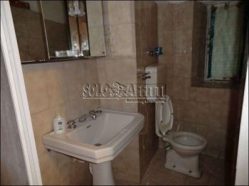 Appartamento da ristrutturare con balcone