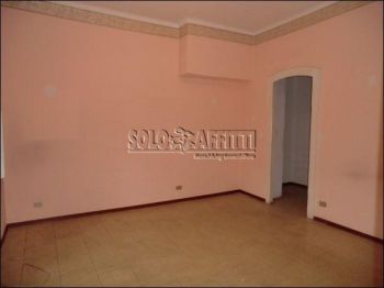 Appartamento da ristrutturare con balcone