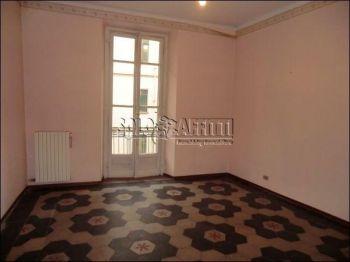 Appartamento da ristrutturare con balcone