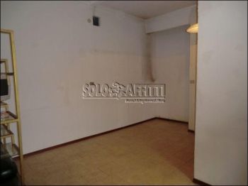 Appartamento da ristrutturare con balcone