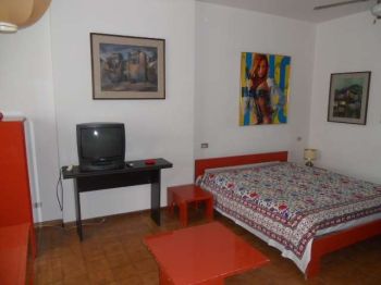 Monolocale arredato San faustino
