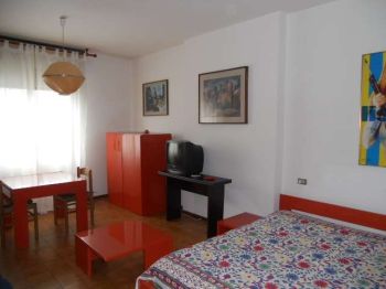 Monolocale arredato San faustino