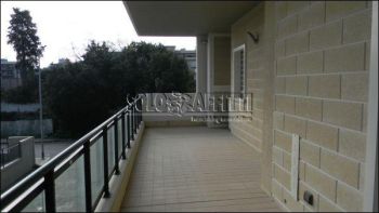 Trilocale con balcone e posto auto Palese