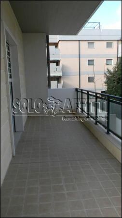 Trilocale con balcone e posto auto Palese