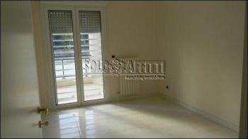 Trilocale con balcone e posto auto Palese