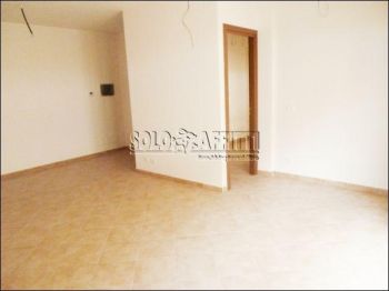 Trilocale con terrazzo Agro