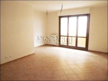 Trilocale con terrazzo Agro