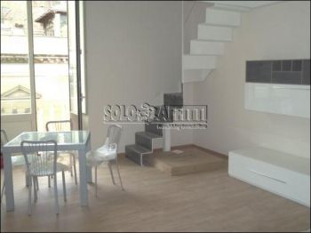 Casa arredata con balcone V.le xx settembre