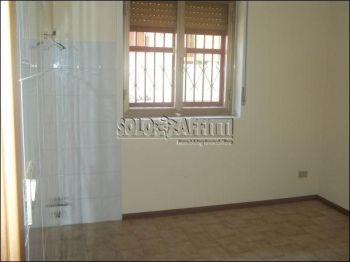 Villa a schiera con garage e balcone