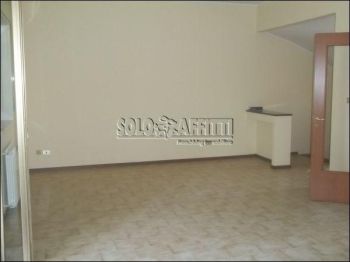 Villa a schiera con garage e balcone