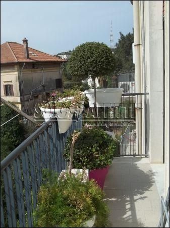 Casa con balcone Barriera del bosco