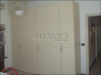 Casa arredata con balcone Via giuffrida