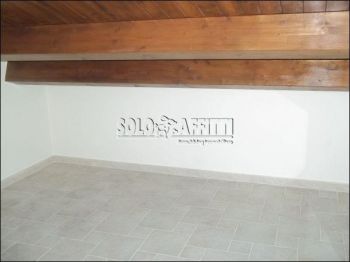 Mansarda con posto auto e terrazzo Belpasso