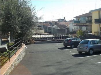 Appartamento con posto auto Acitrezza